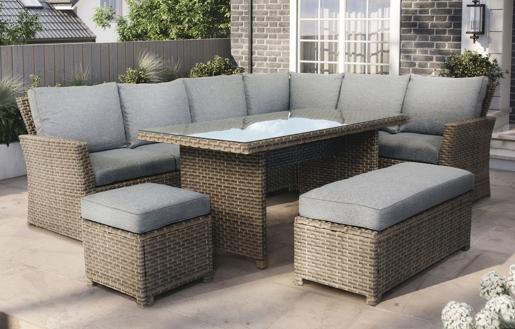 Water resistant 9 seater Palma corner rattan garden lounge set with cushions